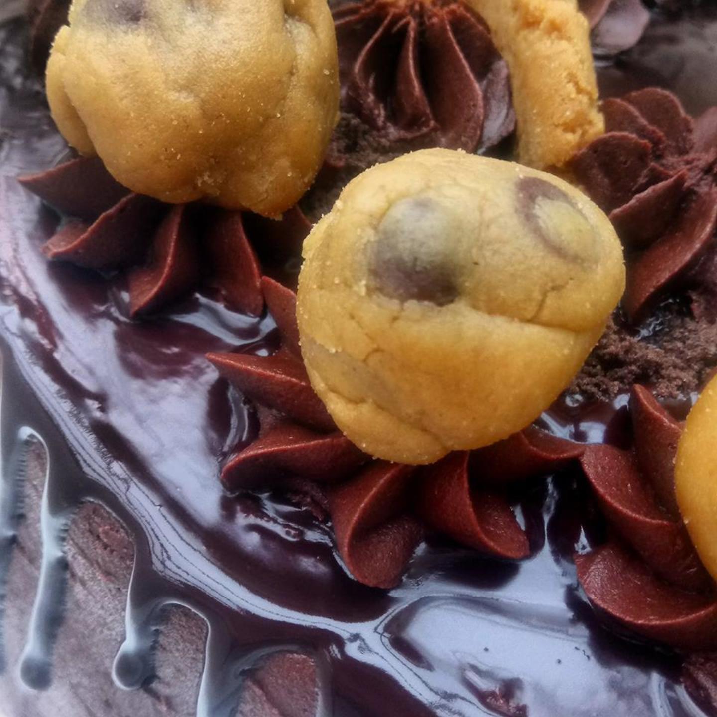 Chocolate cookie dough cake