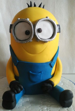 Minion birthday cake