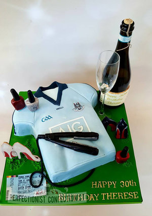 Dublin gaa jersey cake  dublin cake  jersey cake  gaa cake  30th birthday cake  hair straighteners cake topper  nail varnish cake topper  shoes %2813%29