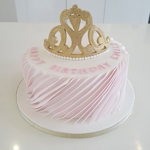 Birthday cake fit for a princess