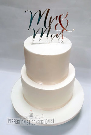 Shindigs  cake  topper  white  ivory  bling  flash gold  wedding cake  wedding  cake  dublin  swords  malahide  portmarnock %284%29