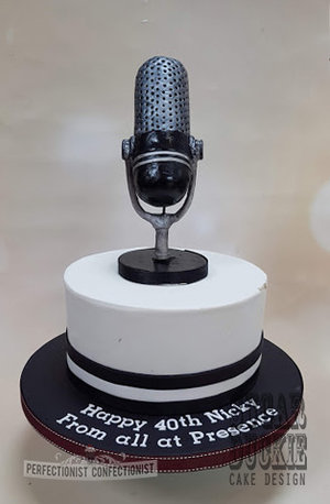Old fashioned microphone cake  mic cake  nicky byrne  2fm  40th birthday  chocolate biscuit  celebration  novelty  perfectionist confectionist  sugar duckie designs %28 %285%29
