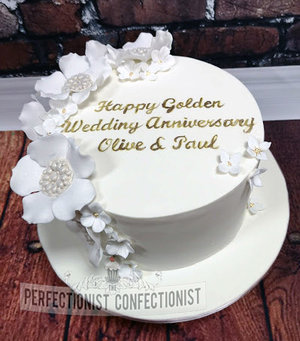 Golden wedding anniversary cake  50th wedding anniversary cake  golden wedding  cake  dublin  malahide  swords  kinsealy  white  gold  %281