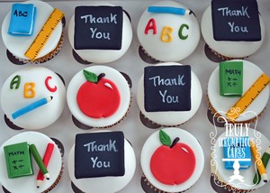 Teacher 'Thank You' cupcakes