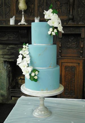 Gladioli & Duck Egg Wedding Cake