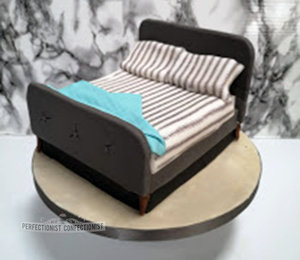 Des kelly interiors  corporate  cake  press  pr  dublin  swords  malahide  cake maker  double bed  perfectionist confectionist  queen size bed  bed linen  cake %2830%29