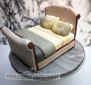 Des kelly interiors  corporate  cake  press  pr  dublin  swords  malahide  cake maker  double bed  perfectionist confectionist  queen size bed  bed linen  cake %284%29