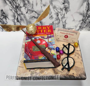 Harry potter  book  cake  wand  glasses  maraudes map  golden snitch  cake maker  dublin  swords  malahide  kinsealy  donabate  portmarnock  %282%29
