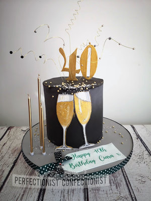 Elegant  champagne  ombre  black  bubbles  40th  birthday cake  birthday  cake  classical  dublin  swords  malahide   %281%29