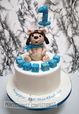 Christening cake  naming day cake  christening  bear  blocks  balloon  first birthday  1t birthday  dublin  swords  malahide  cake maker  baker  %284%29